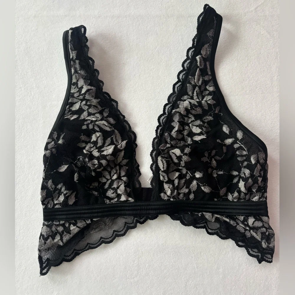 Cosabella Black and Gray Lace Bralette Sz Large - Picture 5 of 5